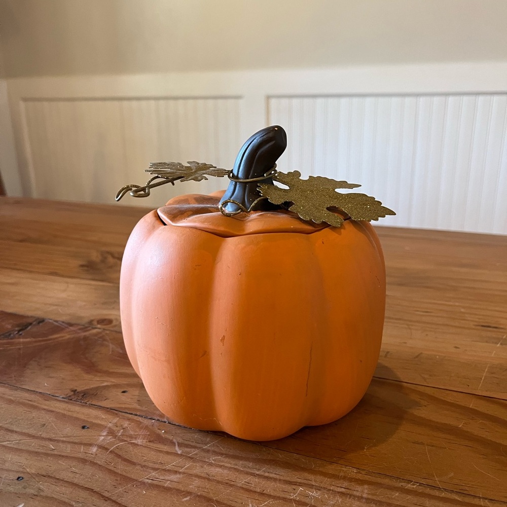 Orange Terracotta Pumpkin Decor with Gold Glitter Leaves